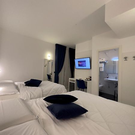Hotel Smart Cruise Civitavecchia Extérieur photo