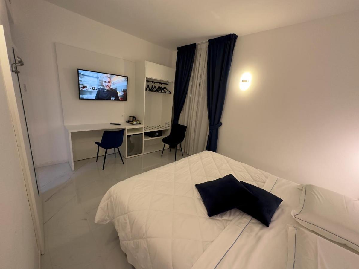 Hotel Smart Cruise Civitavecchia Extérieur photo
