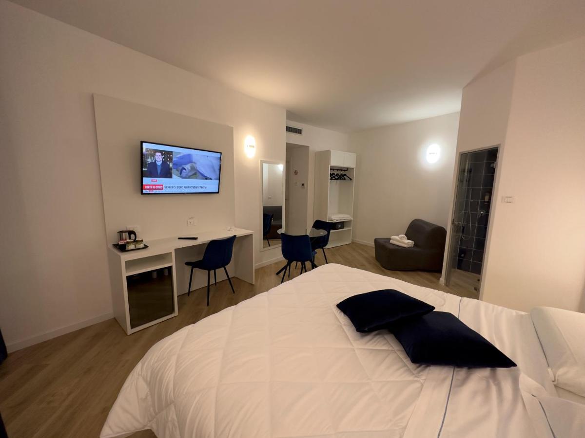 Hotel Smart Cruise Civitavecchia Extérieur photo