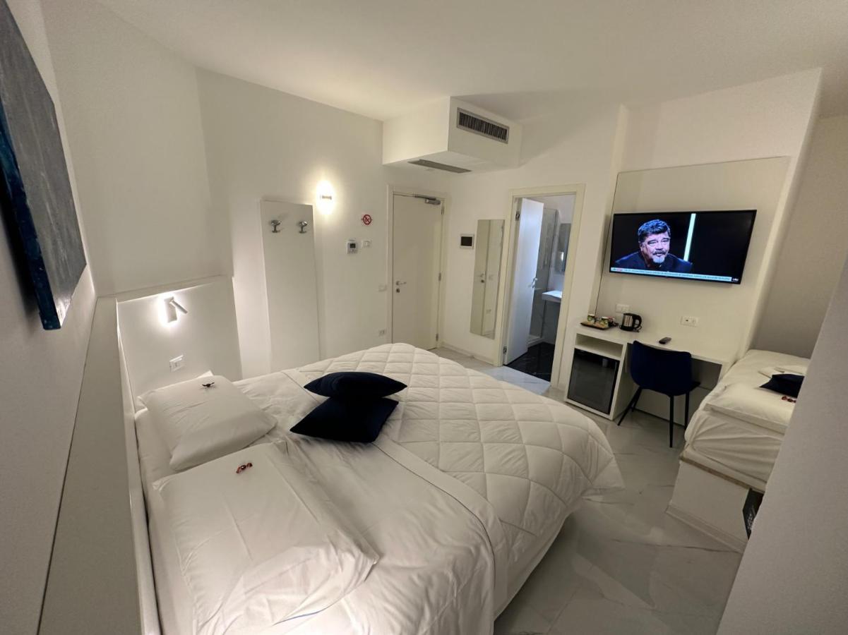 Hotel Smart Cruise Civitavecchia Extérieur photo